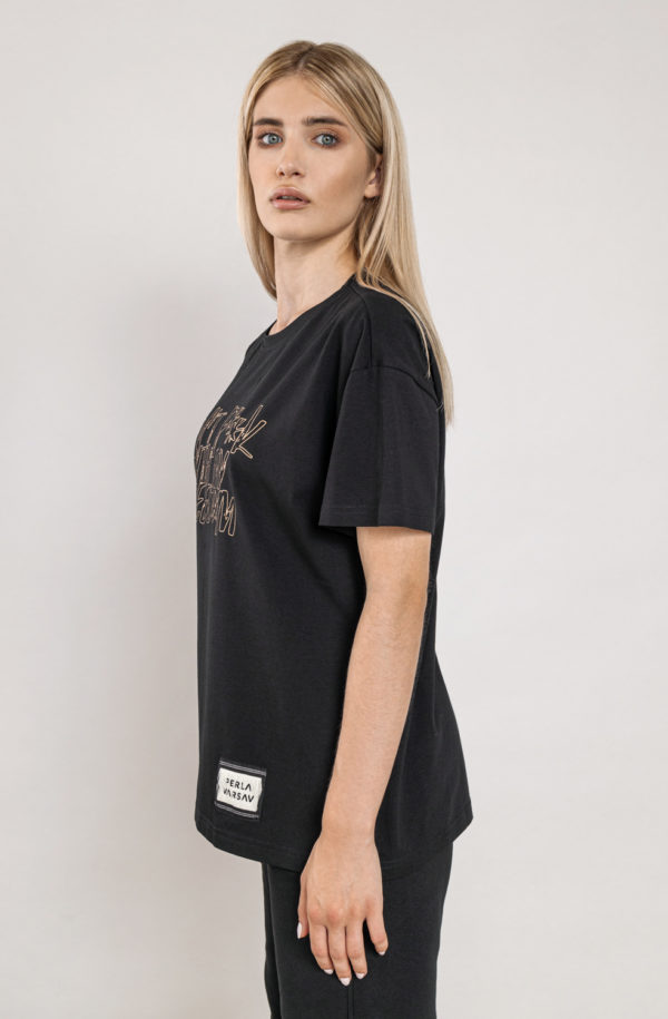 T-shirt Perla Varsav Oversize Ground bok